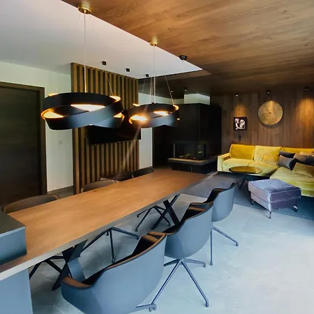 Hollywood Dream Penthouse & Mit Privater Sauna Nahe Ischgl Apartamento *