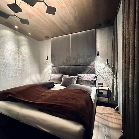 Hollywood Dream Penthouse & Mit Privater Sauna Nahe Ischgl Daire *