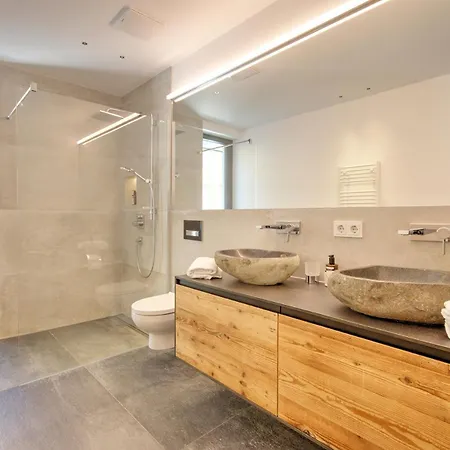 Hollywood Dream Penthouse & Mit Privater Sauna Nahe Ischgl Apartman *