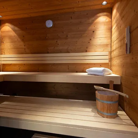 Hollywood Dream Penthouse & Mit Privater Sauna Nahe Ischgl *