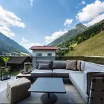 Hollywood Dream Penthouse & Mit Privater Sauna Nahe Ischgl Appartement *