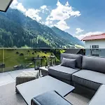 Hollywood Dream Penthouse & Mit Privater Sauna Nahe Ischgl *
