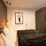Hollywood Dream Penthouse & Mit Privater Sauna Nahe Ischgl
